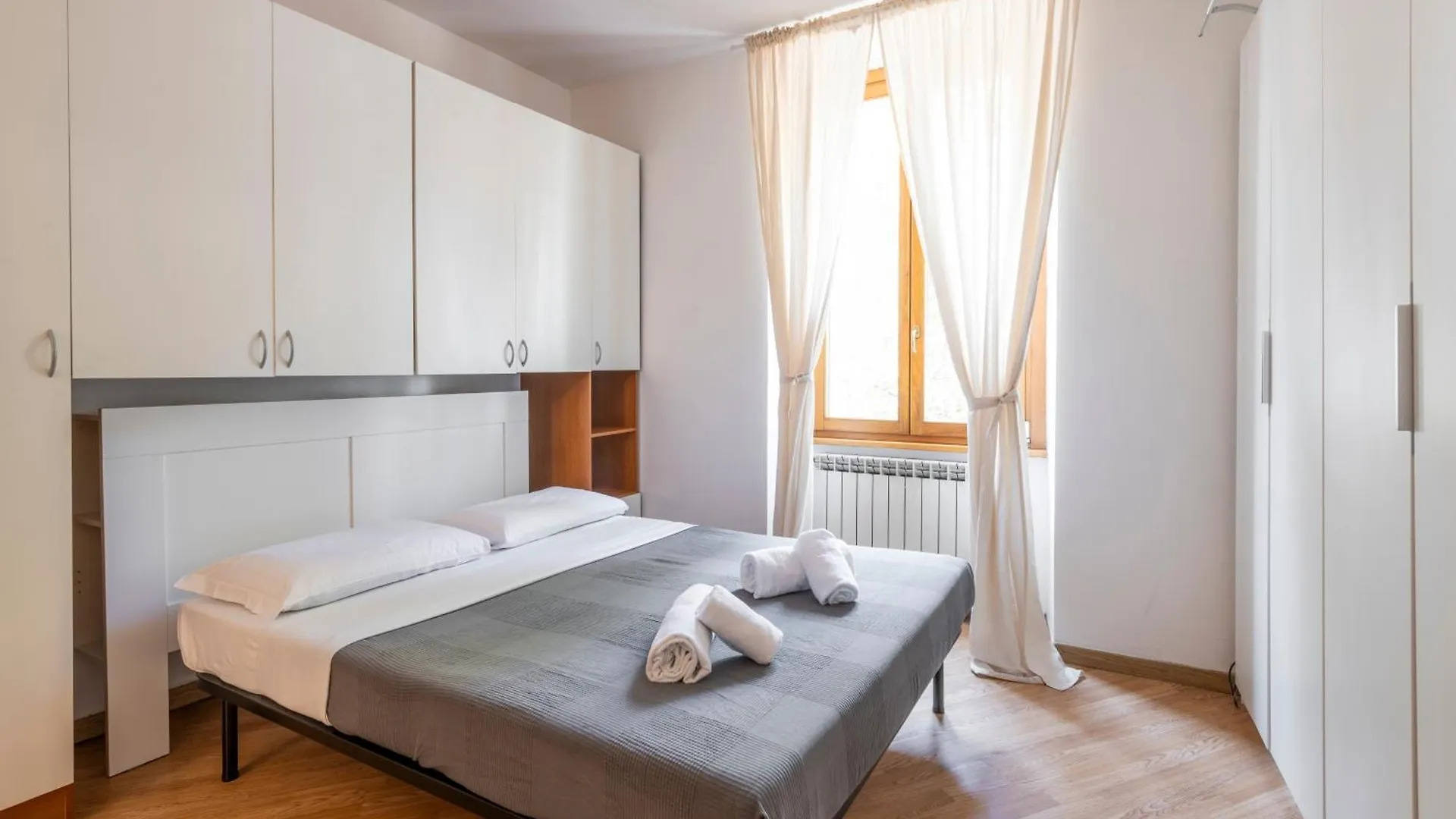 Apartment City Center Premuda - B Home Milan